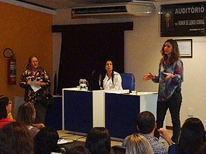 profissionais-e-estudantes-se-mobilizam-para-debater-a-medicalizacao-da-educacao-em-campos