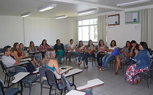 SET2815_02.jpg
